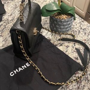 Chanel crossbody pre-owned